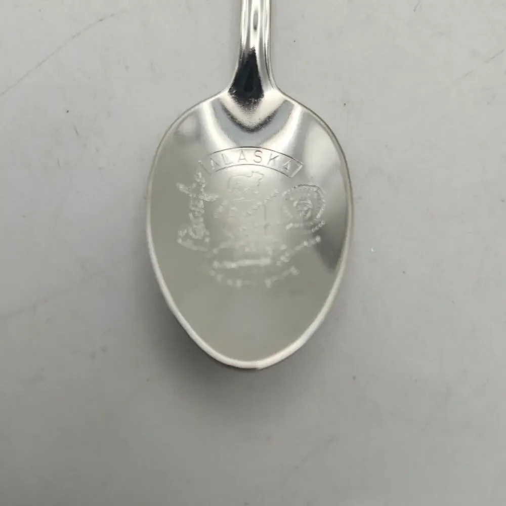 Valdez Alaska Souvenir Collector Spoon Enamel Shield Original Plastic Case USA